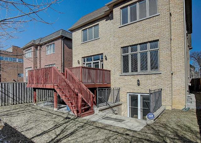 81 Stormont Ave, House detached with 5 bedrooms, 5 bathrooms and 4 parking in Toronto ON | Image 35