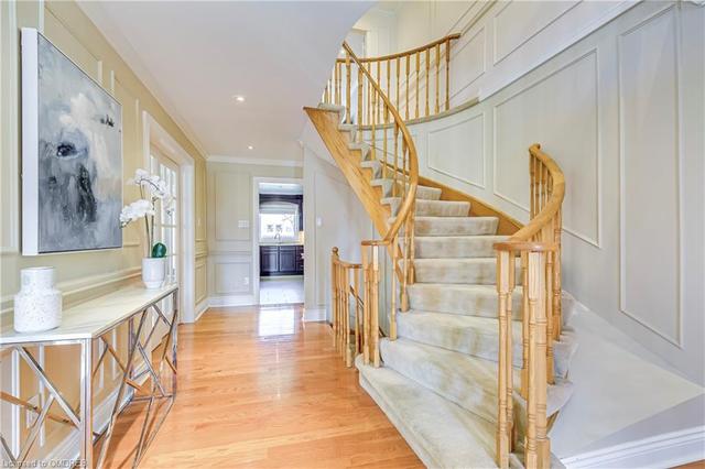 2155 Pineview Drive, House detached with 4 bedrooms, 3 bathrooms and 4 parking in Oakville ON | Image 14