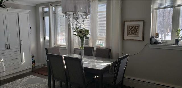 102 - 59 Neptune Dr, Condo with 3 bedrooms, 2 bathrooms and null parking in Toronto ON | Image 6