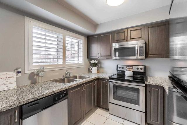 14 - 35 Hays Blvd, Townhouse with 2 bedrooms, 2 bathrooms and 2 parking in Oakville ON | Image 2