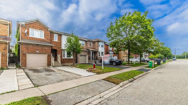 14 Shady Pine Circ, House detached with 3 bedrooms, 4 bathrooms and 5 parking in Brampton ON | Image 1