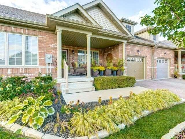 22 Lacorra Way, Townhouse with 2 bedrooms, 3 bathrooms and 1 parking in Brampton ON | Image 1