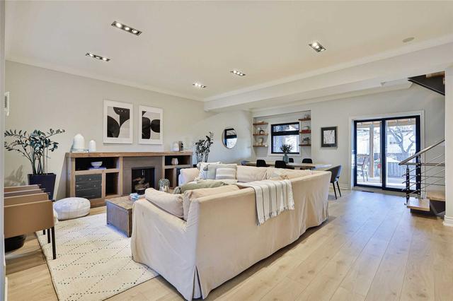 241 Highfield Rd, House detached with 5 bedrooms, 5 bathrooms and 0 parking in Toronto ON | Image 3