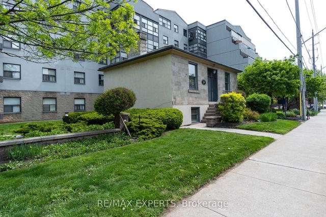 209 - 175 Hunter St E, Condo with 1 bedrooms, 1 bathrooms and 1 parking in Hamilton ON | Image 12