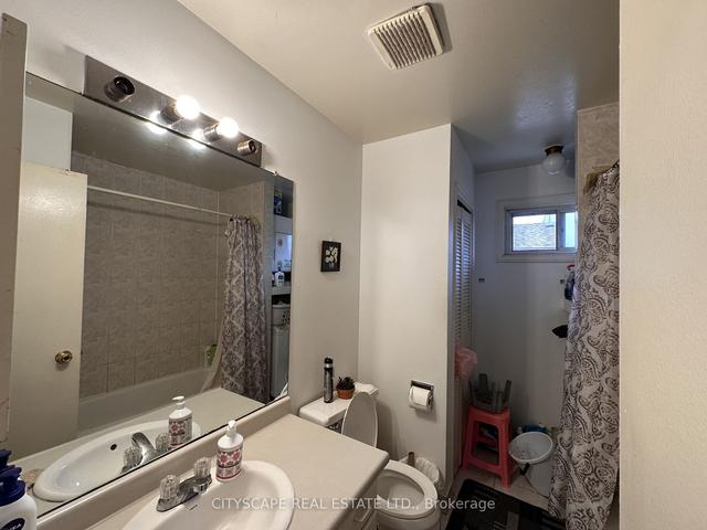 52 - 16 Rexdale, Townhouse with 2 bedrooms, 2 bathrooms and 1 parking in Toronto ON | Image 5