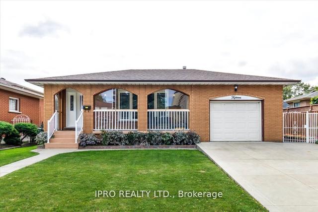 15 Congress Cres, House detached with 4 bedrooms, 3 bathrooms and 5 parking in Hamilton ON | Image 12