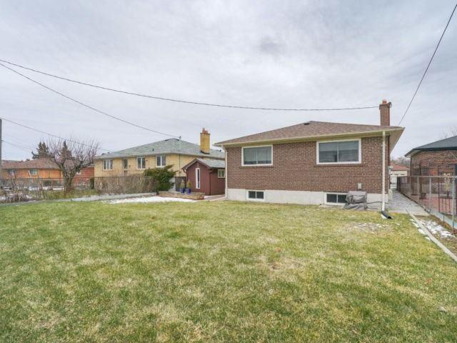 23 Annabelle Dr, House detached with 3 bedrooms, 2 bathrooms and 2 parking in Toronto ON | Image 15