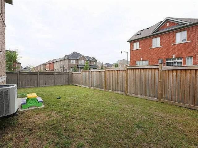 41 Sleightholme Cres, House detached with 4 bedrooms, 3 bathrooms and 2 parking in Brampton ON | Image 8