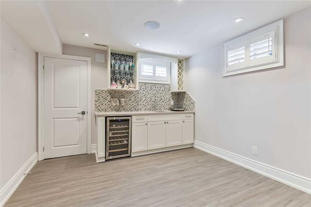26 Vanevery St, House detached with 3 bedrooms, 5 bathrooms and 2 parking in Toronto ON | Image 14