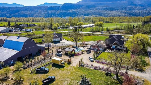 5618 Hopedale Road, House detached with 3 bedrooms, 3 bathrooms and null parking in Chilliwack BC | Image 10