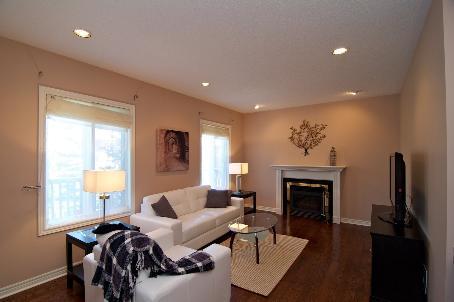 104 Tea Rose St, House detached with 4 bedrooms, 6 bathrooms and 6 parking in Markham ON | Image 3