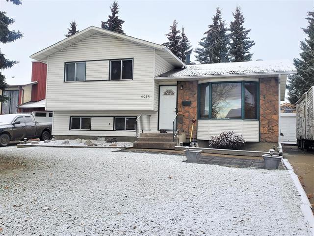 9938 70 Avenue, House detached with 4 bedrooms, 2 bathrooms and 3 parking in Grande Prairie AB | Image 1