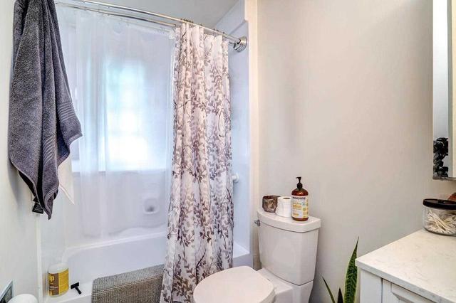 369 Ashdale Ave, House semidetached with 2 bedrooms, 2 bathrooms and 0 parking in Toronto ON | Image 9