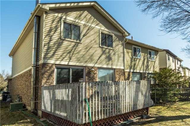 36 O'halloran Cres, House attached with 3 bedrooms, 2 bathrooms and 2 parking in Toronto ON | Image 20