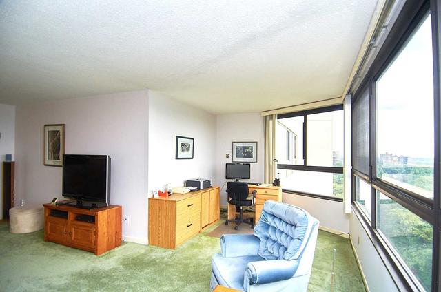1101 - 1300 Bloor St, Condo with 1 bedrooms, 1 bathrooms and 1 parking in Mississauga ON | Image 3