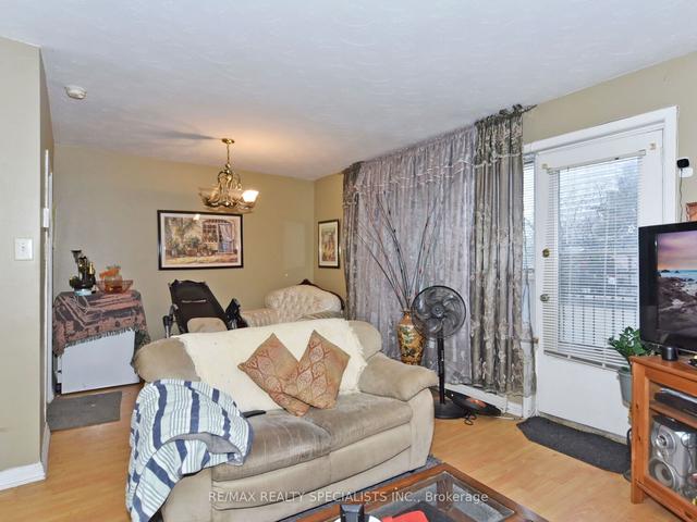 204 - 5877 Bathurst St, Townhouse with 2 bedrooms, 1 bathrooms and 1 parking in Toronto ON | Image 9