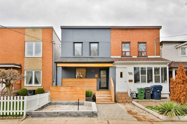 214 Wallace Ave, House semidetached with 3 bedrooms, 2 bathrooms and 1 parking in Toronto ON | Image 32