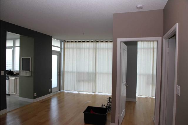 809 - 80 Absolute Ave, Condo with 2 bedrooms, 2 bathrooms and 1 parking in Mississauga ON | Image 9