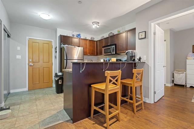 201 - 8 Harris St, Condo with 2 bedrooms, 2 bathrooms and 1 parking in Cambridge ON | Image 11