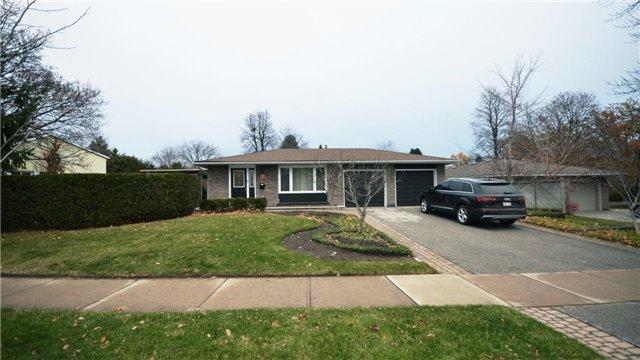2220 Elmhurst Ave, House detached with 3 bedrooms, 2 bathrooms and 4 parking in Oakville ON | Image 1