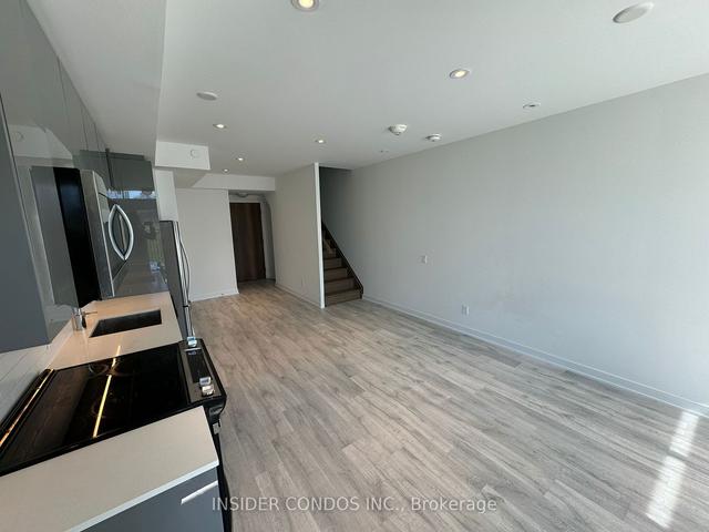 124 - 251 Manitoba St, Townhouse with 2 bedrooms, 2 bathrooms and 1 parking in Toronto ON | Image 13