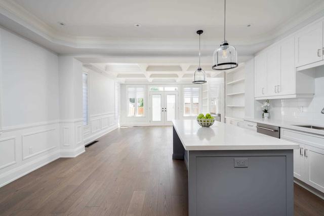 71 Twenty Ninth St, House detached with 4 bedrooms, 4 bathrooms and 3 parking in Toronto ON | Image 34