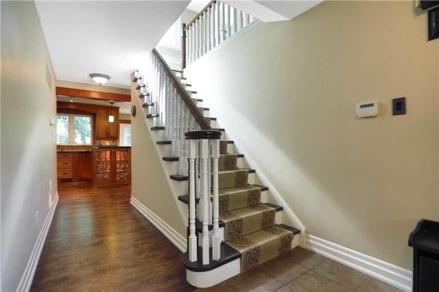 1803 Heather Hills Dr, House detached with 4 bedrooms, 3 bathrooms and 2 parking in Burlington ON | Image 2