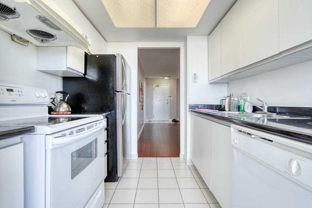 80 Alton Towers Circ, Condo with 2 bedrooms, 2 bathrooms and 1 parking in Toronto ON | Image 4