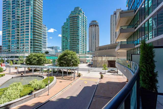 211 - 33 Bay St, Condo with 1 bedrooms, 1 bathrooms and 0 parking in Toronto ON | Image 5