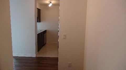 3202 - 50 Town Centre Crt, Condo with 2 bedrooms, 2 bathrooms and 1 parking in Toronto ON | Image 3