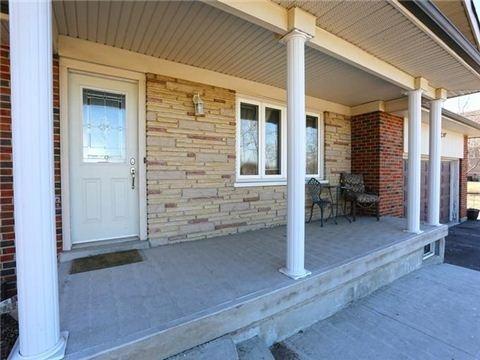 10086 Clarkway Dr, House detached with 3 bedrooms, 2 bathrooms and 10 parking in Brampton ON | Image 5