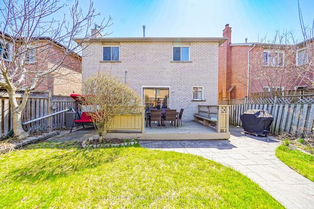 1525 Sturgeon Crt, House detached with 4 bedrooms, 4 bathrooms and 4 parking in Pickering ON | Image 35