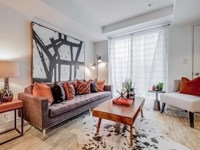 70 - 55 Turntable Cres, Townhouse with 3 bedrooms, 2 bathrooms and 1 parking in Toronto ON | Image 9