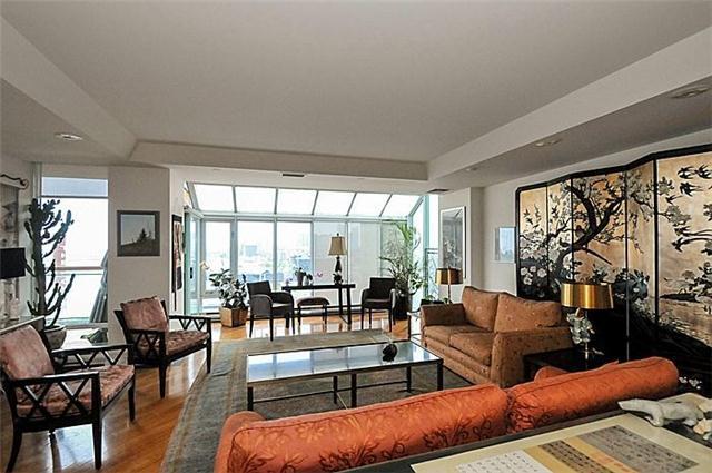 1003 - 211 Queens Quay W, Condo with 2 bedrooms, 3 bathrooms and 1 parking in Toronto ON | Image 6