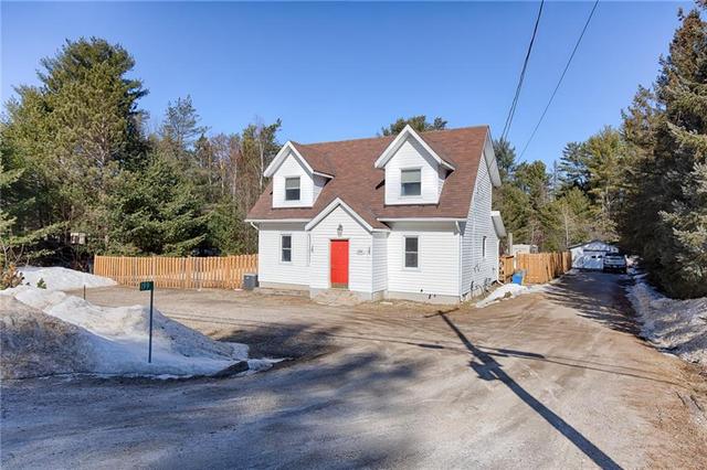 199 Plant Road, House detached with 3 bedrooms, 3 bathrooms and 6 parking in Laurentian Hills ON | Image 2