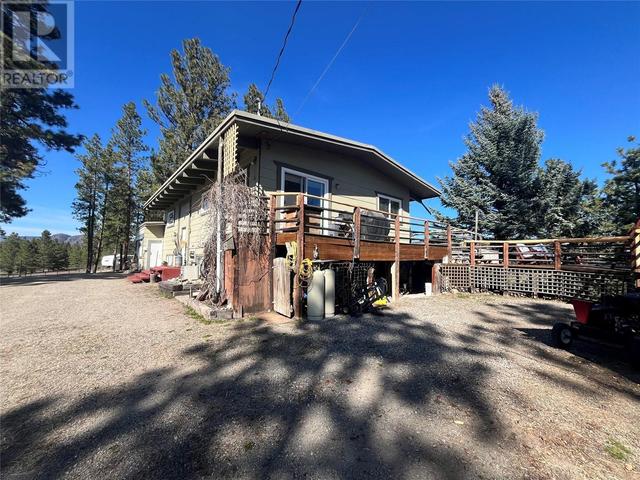 530 Highway 5a, House detached with 3 bedrooms, 2 bathrooms and null parking in Okanagan Similkameen H BC | Image 5