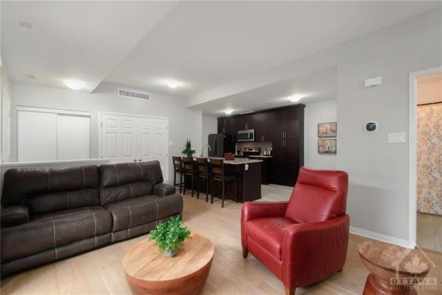 50 Sternes Private, House attached with 2 bedrooms, 1 bathrooms and 1 parking in Ottawa ON | Image 5