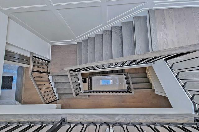 176 Caribou Rd, House detached with 4 bedrooms, 5 bathrooms and 7 parking in Toronto ON | Image 7
