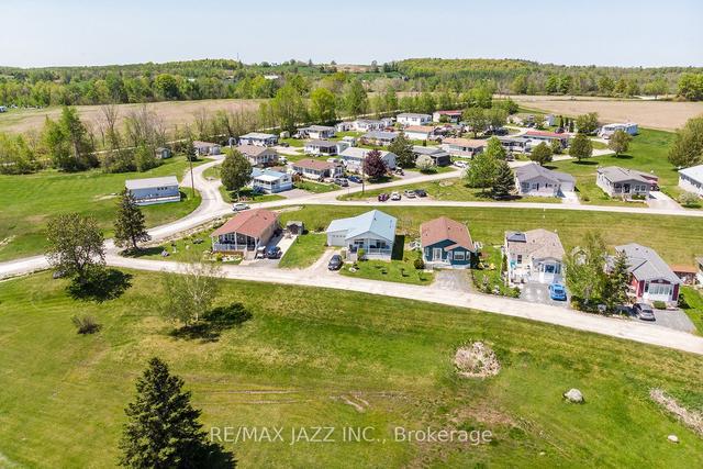15 - 152 Concession Road 11 Rd W, Home with 2 bedrooms, 1 bathrooms and 2 parking in Trent Hills ON | Image 17