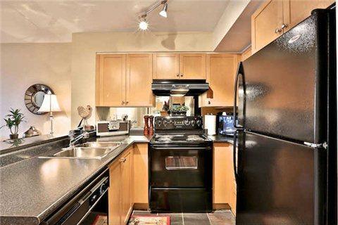803 - 230 King St E, Condo with 2 bedrooms, 1 bathrooms and 1 parking in Toronto ON | Image 7