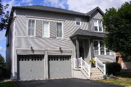 81 Woodbine Pl, House detached with 4 bedrooms, 3 bathrooms and 4 parking in Oshawa ON | Image 1