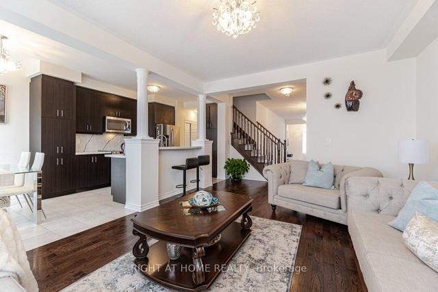 15 Stillwater Cres, House detached with 4 bedrooms, 3 bathrooms and 3 parking in Hamilton ON | Image 6