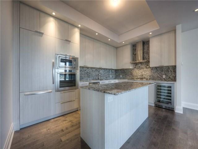 1001 - 88 Davenport Rd, Condo with 2 bedrooms, 3 bathrooms and 1 parking in Toronto ON | Image 4