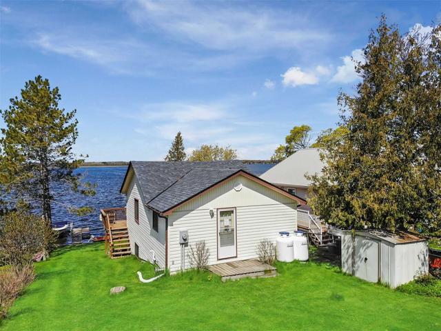 209 Snug Harbour Rd, House detached with 2 bedrooms, 2 bathrooms and 4 parking in Kawartha Lakes ON | Image 23