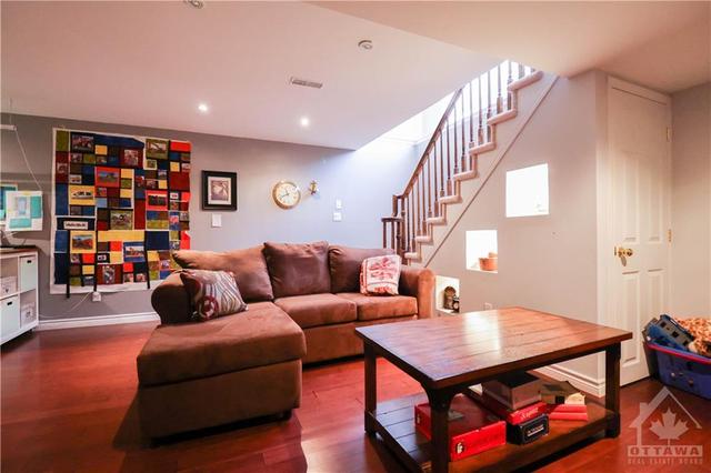 424 Evenwood Private, Townhouse with 3 bedrooms, 3 bathrooms and 2 parking in Ottawa ON | Image 23