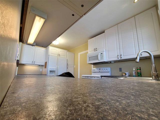 15 Theodore Dr, House detached with 3 bedrooms, 1 bathrooms and 5 parking in Mississauga ON | Image 7