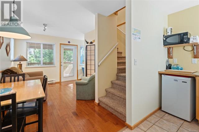 1027 Tyee Terr, House detached with 1 bedrooms, 1 bathrooms and 1 parking in Ucluelet BC | Image 9