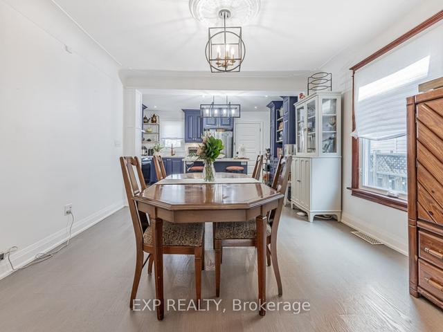 134 Avondale St, House detached with 3 bedrooms, 2 bathrooms and 0 parking in Hamilton ON | Image 2