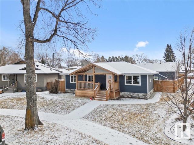 8803 65 Av Nw, House detached with 4 bedrooms, 3 bathrooms and 6 parking in Edmonton AB | Image 54