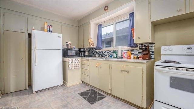 53 Rayside Dr, House detached with 3 bedrooms, 2 bathrooms and 2 parking in Toronto ON | Image 6